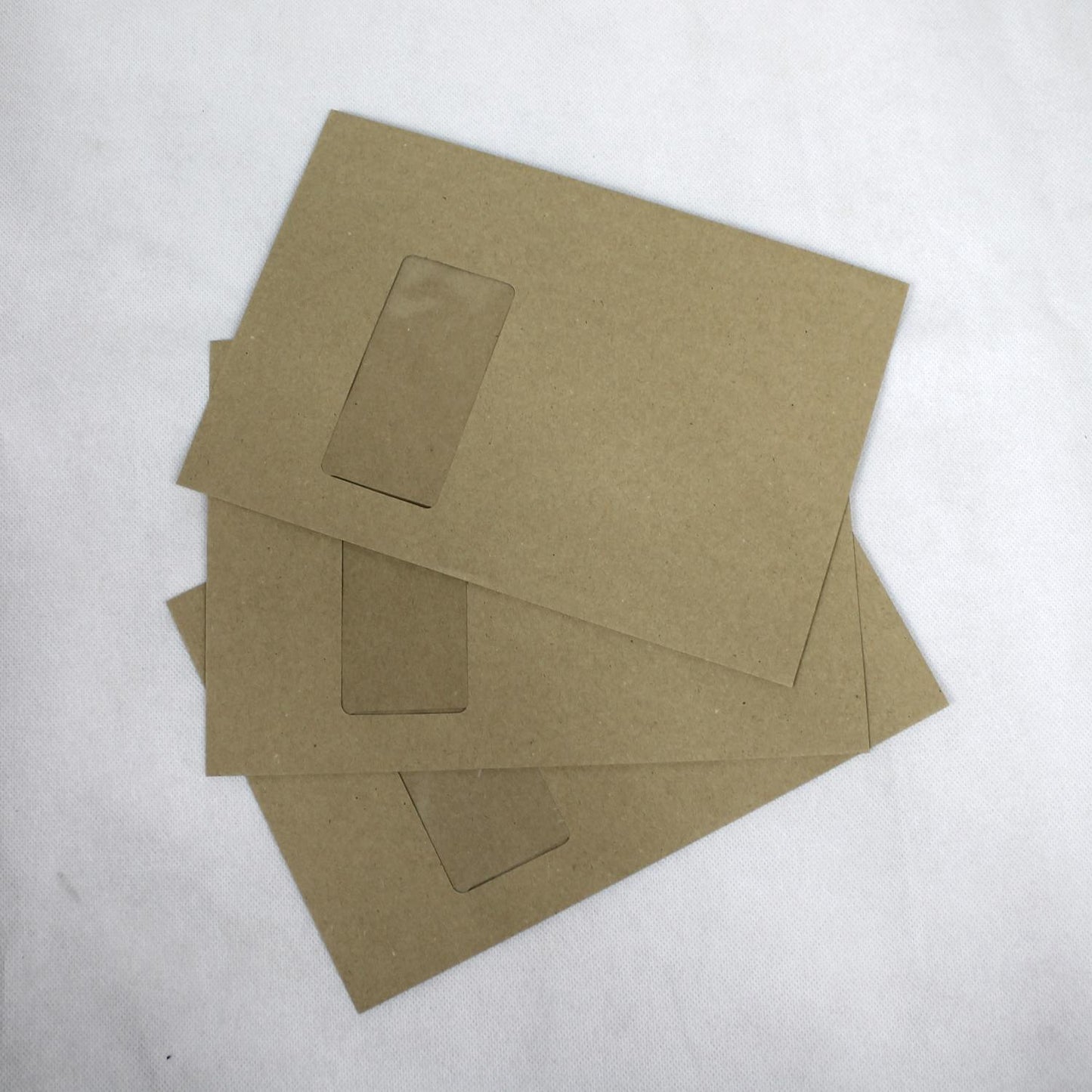 162x235mm C5+ Manilla Gummed Envelopes (Window 90x45mm / 140mm left, 50mm up)