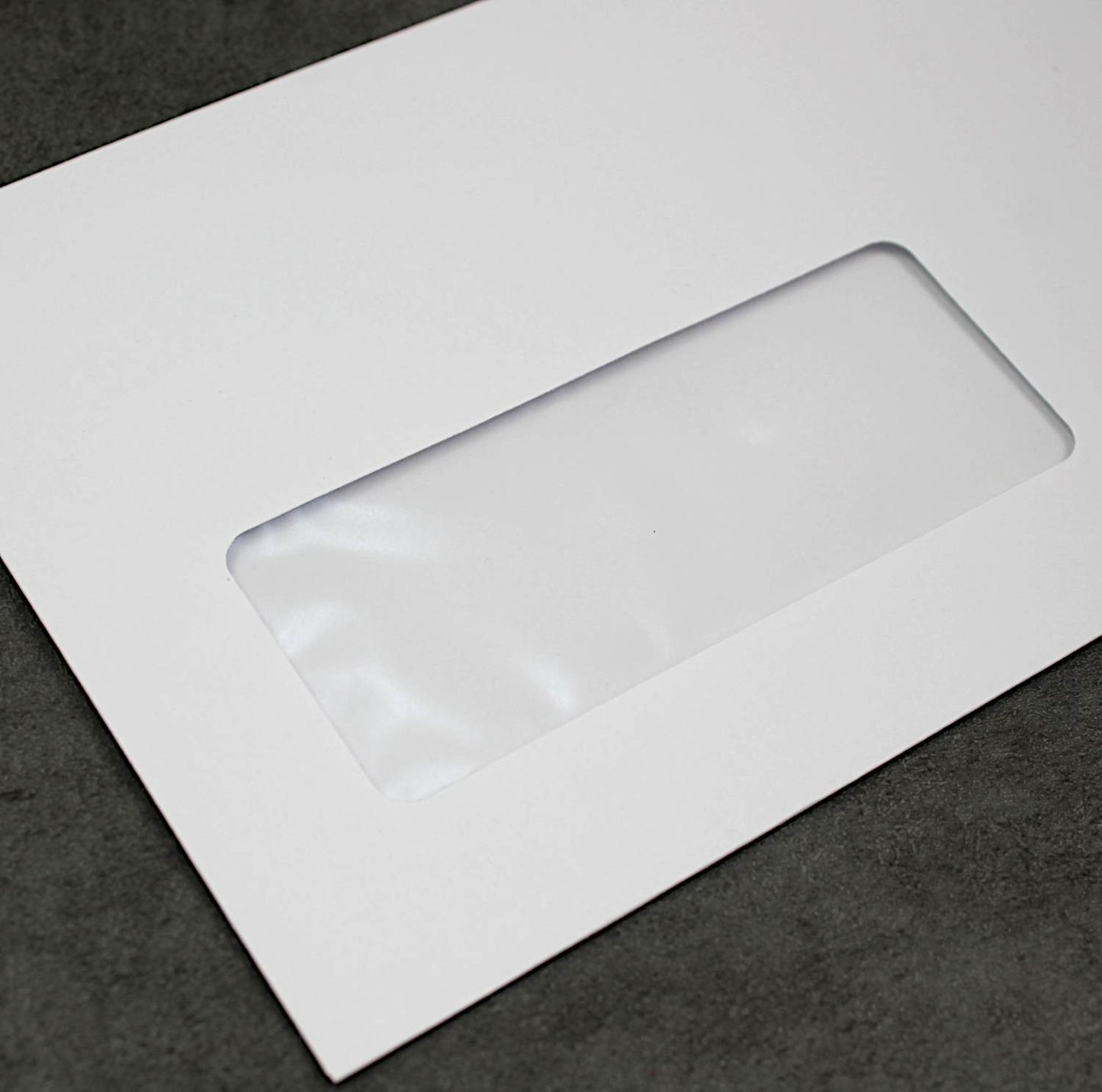 DL 110x220mm White Peel & Seal Envelopes (Window 35x90mm)