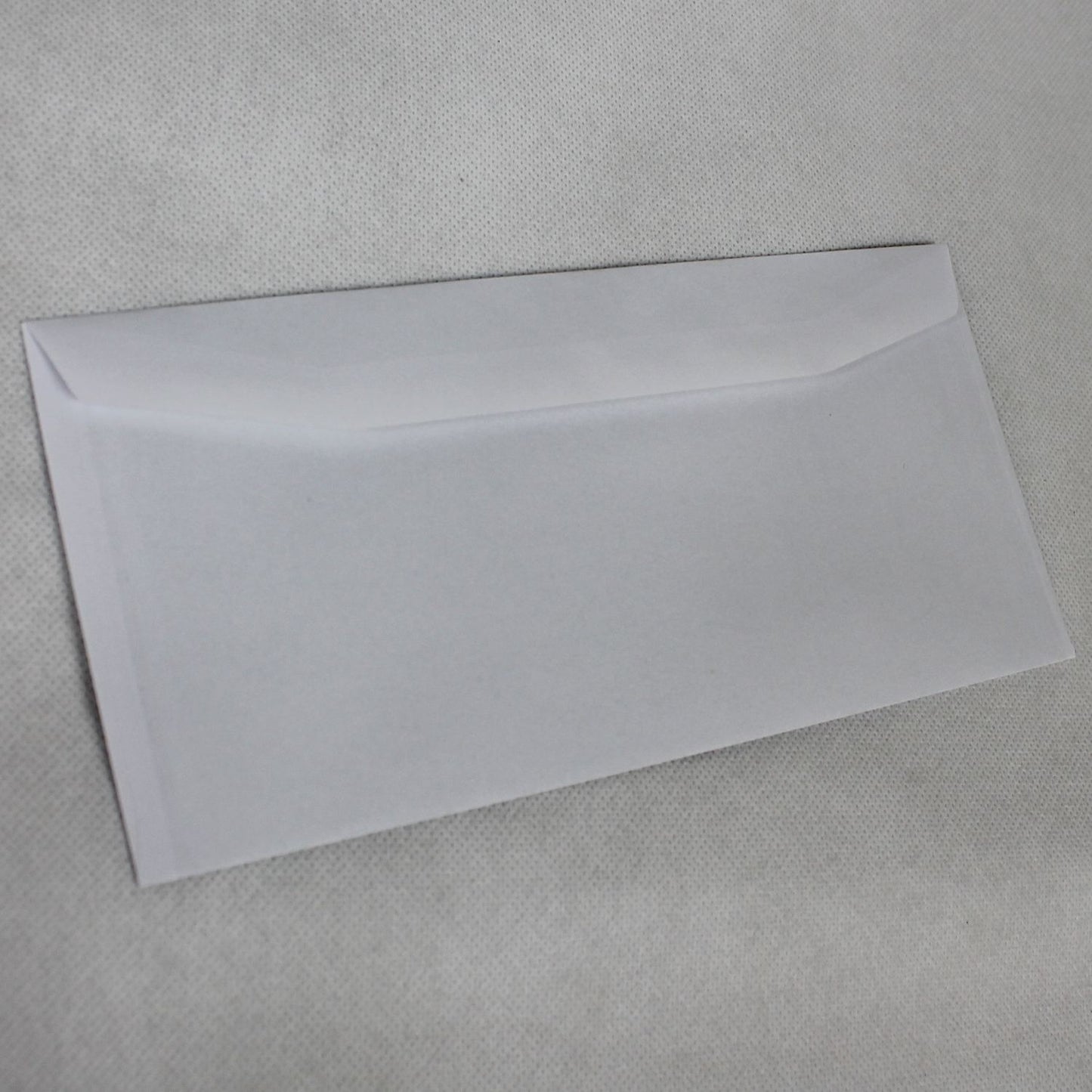 102x216mm White Gummed Envelopes (None Window)