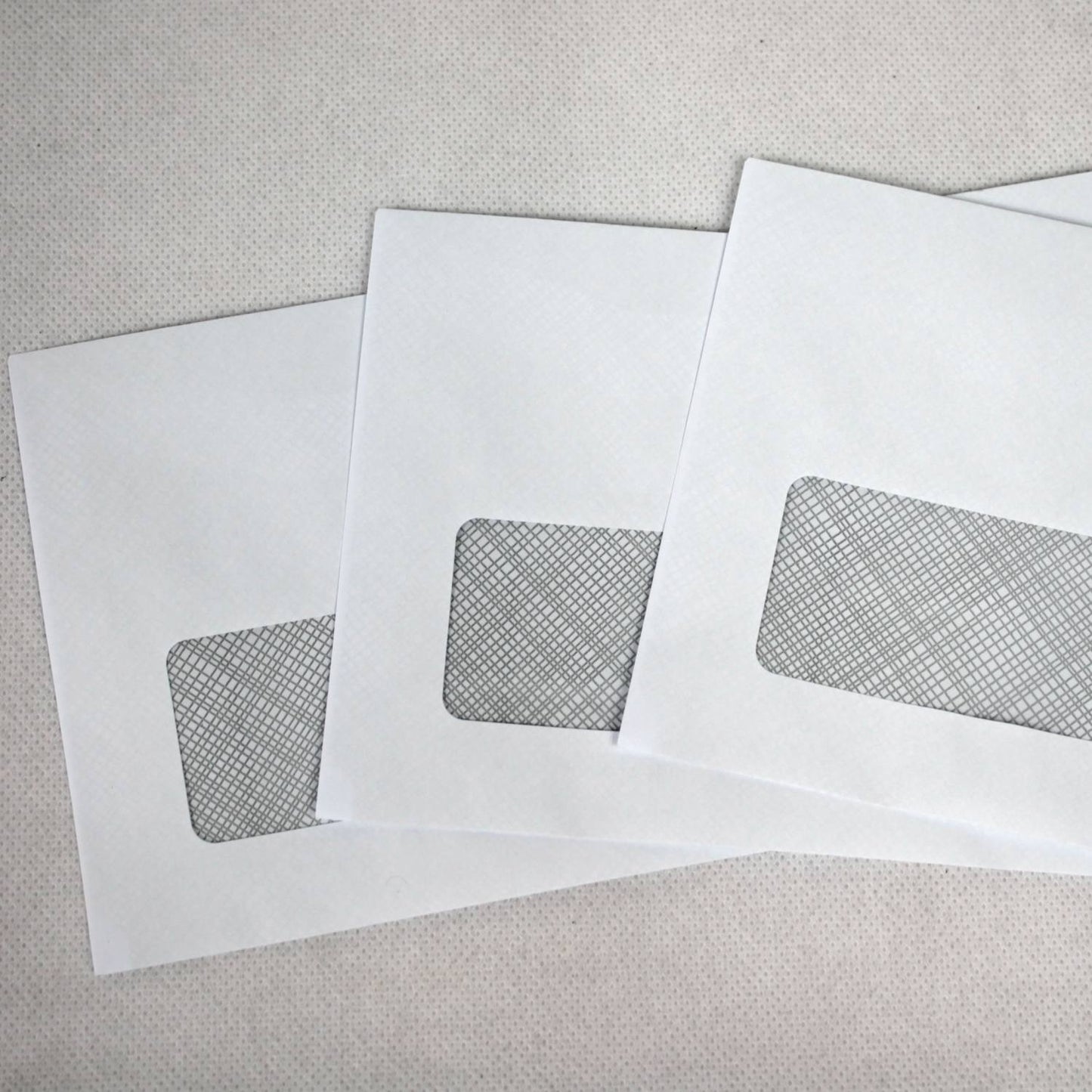 110x220mm DL White Gummed Envelopes (Window 35x90mm)