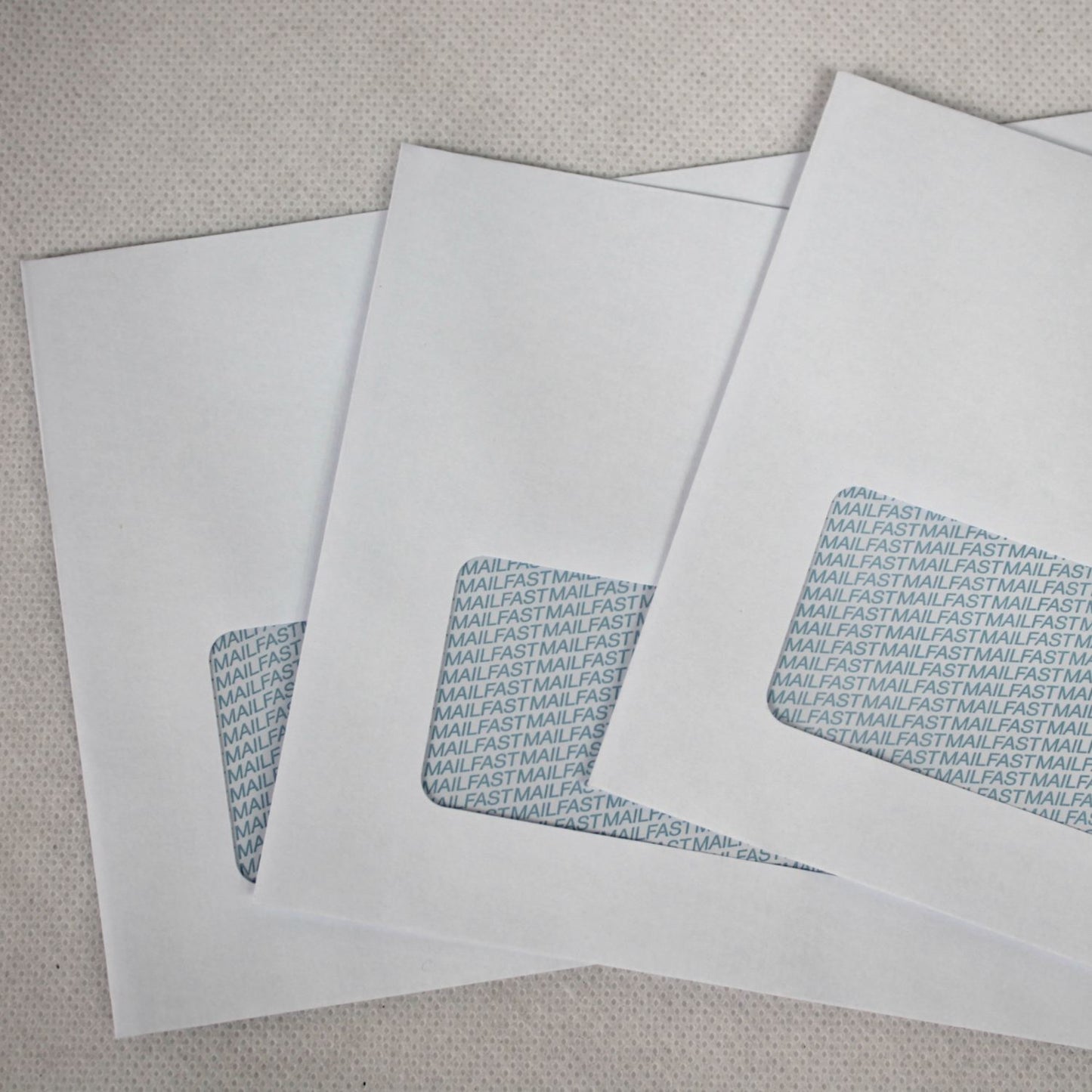 111x235mm DL+ White Gummed Envelopes (Window 35x90mm)