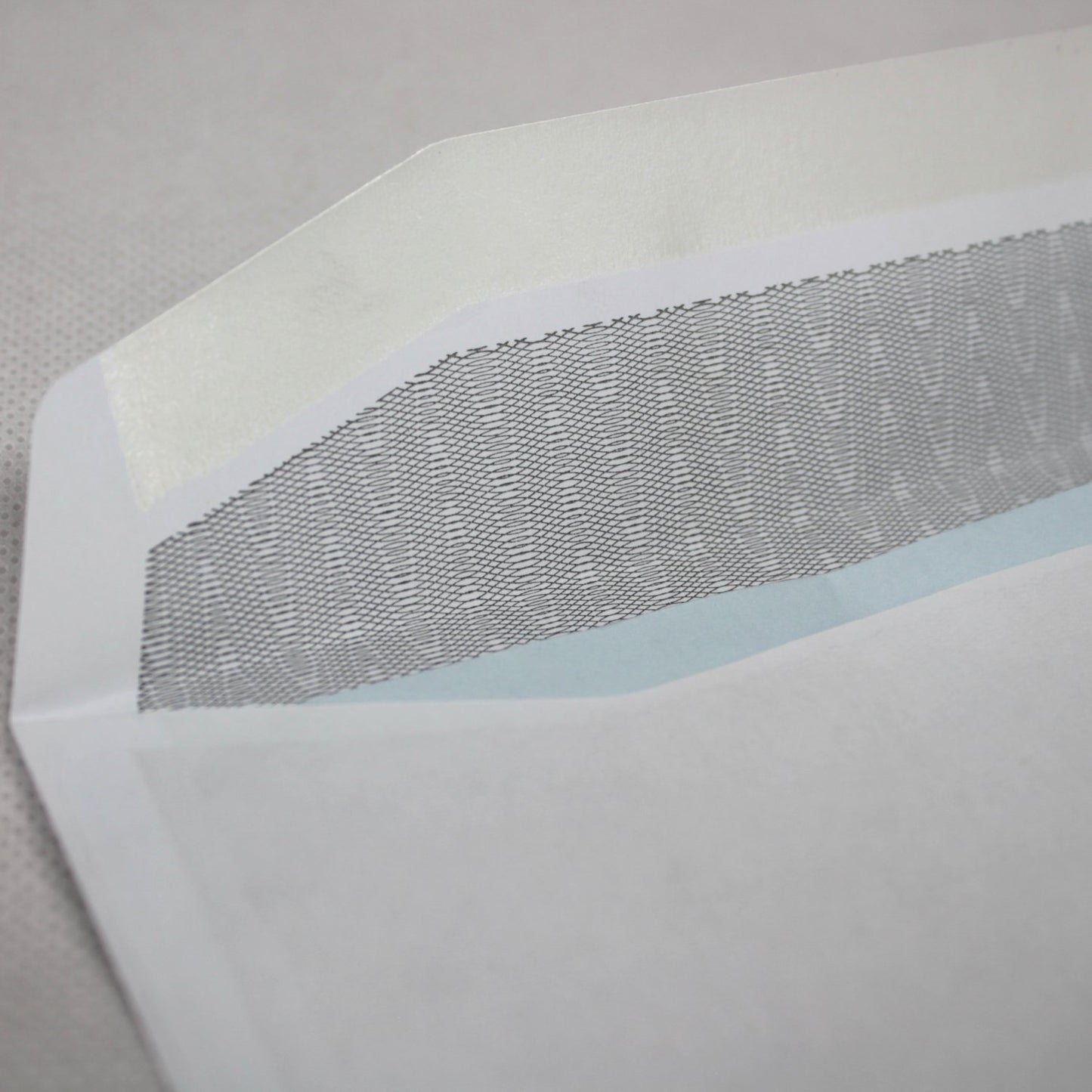 114x162mm C6 White Gummed Envelopes (None Window)