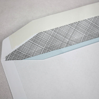 114x229mm DL+ White Gummed Envelopes (Window 45x90mm)