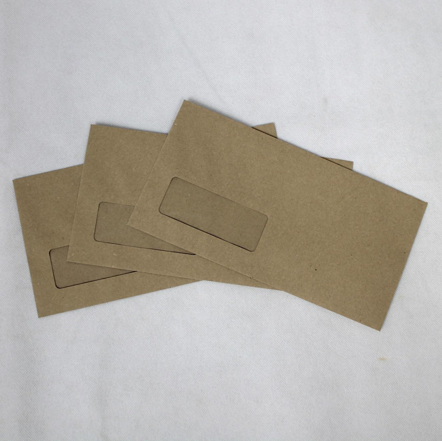 121x235mm DL+ Manilla Gummed Envelopes (Window 35x90mm)