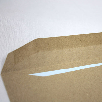 121x235mm DL+ Manilla Gummed Envelopes (Window 35x90mm)