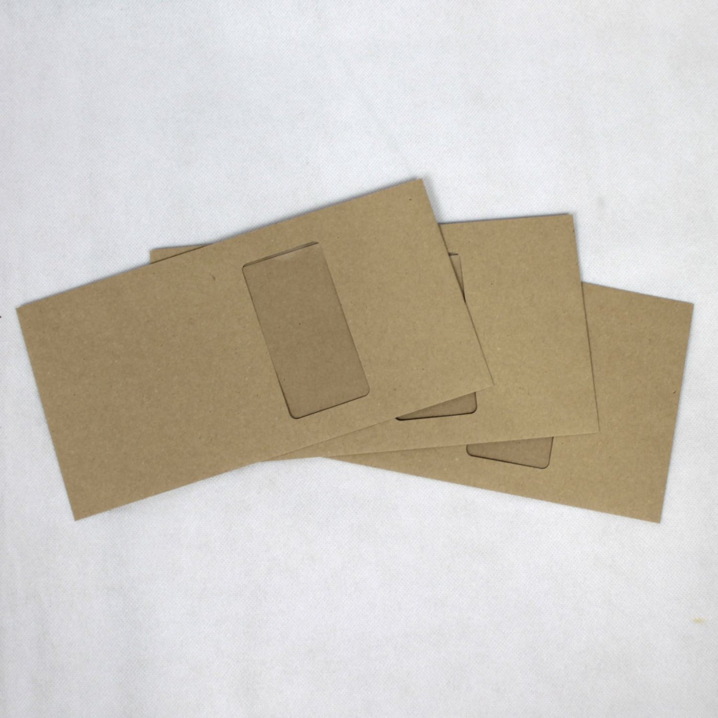 121x235mm DL+ Manilla Gummed Envelopes (Window 90x45mm / 125mm left, 16mm)