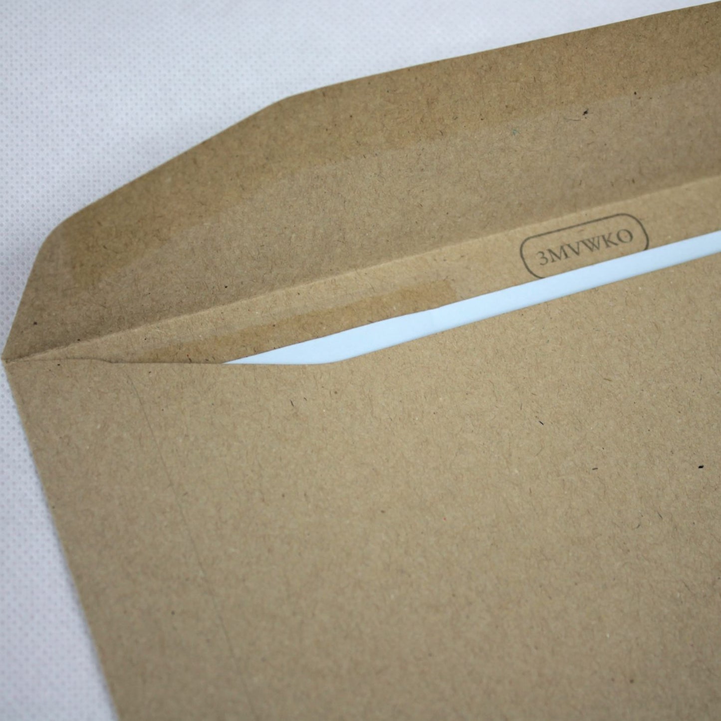 121x235mm DL+ Manilla Gummed Envelopes (Window 90x45mm / 159mm left, 16mm)
