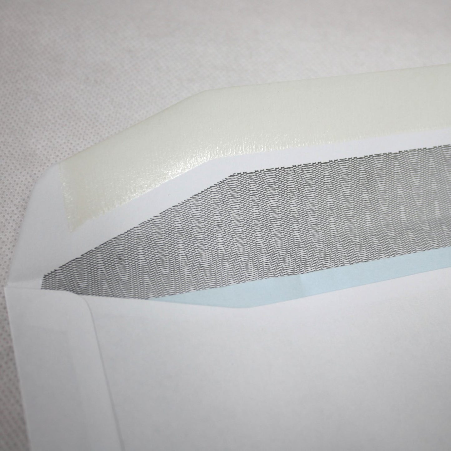 121x235mm DL+ White Gummed Envelopes (Window 35x90mm / 20mm left, 25mm up)