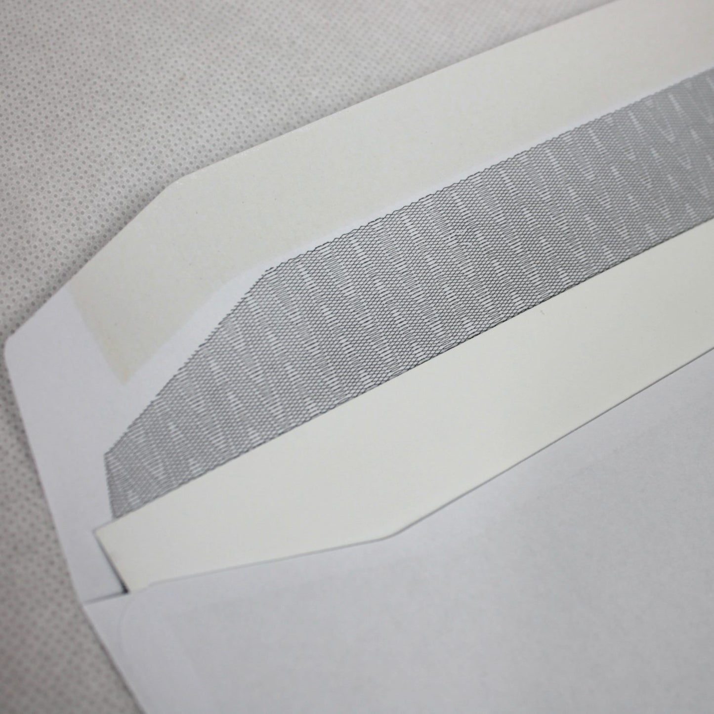 155x220mm C5- White Gummed Envelopes (None Window / 90gsm White)