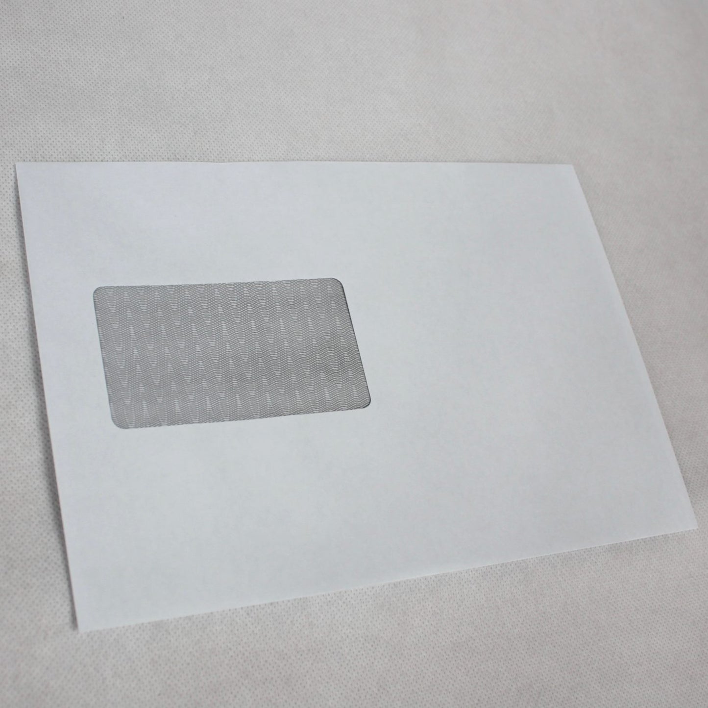 162x229mm C5 White Gummed Envelopes (Window 50x90mm / Outside Seams)