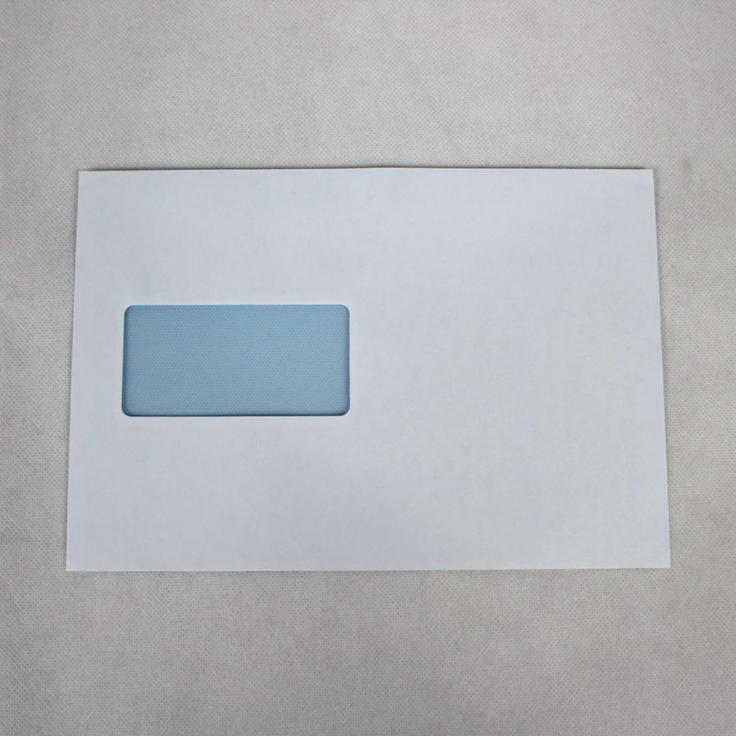 162x235mm C5+ White Gummed Envelopes (Window 45x90mm / Outside Seams)