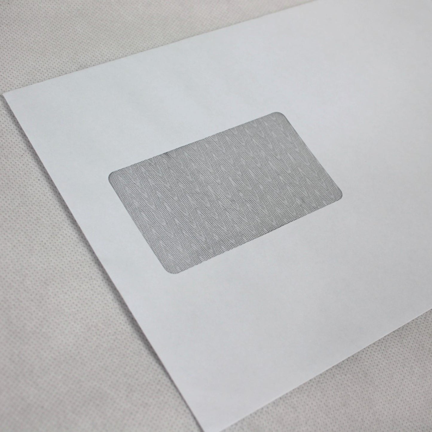 162x235mm C5+ White Gummed Envelopes (Window 50x90mm / Outside Seams)