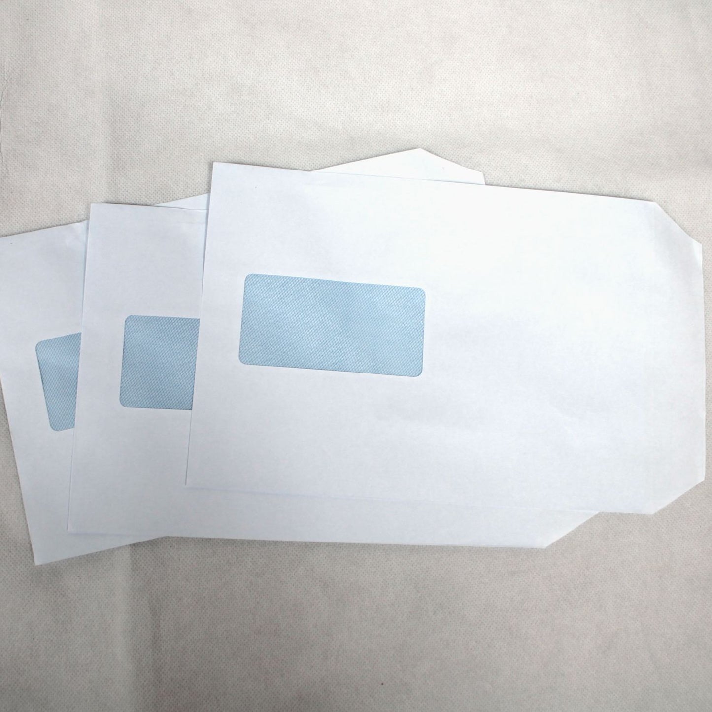 229x162mm C5 White Self Seal Envelopes (Window 90x45mm)
