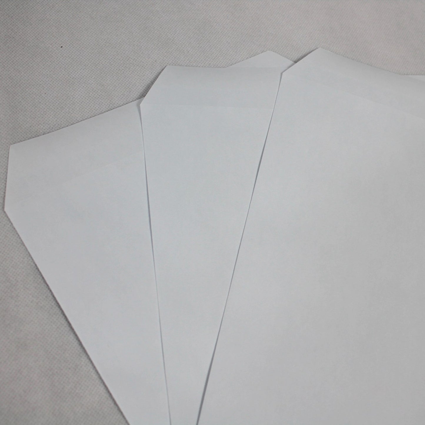 324x229mm C4 White Self Seal Envelopes (None Window)