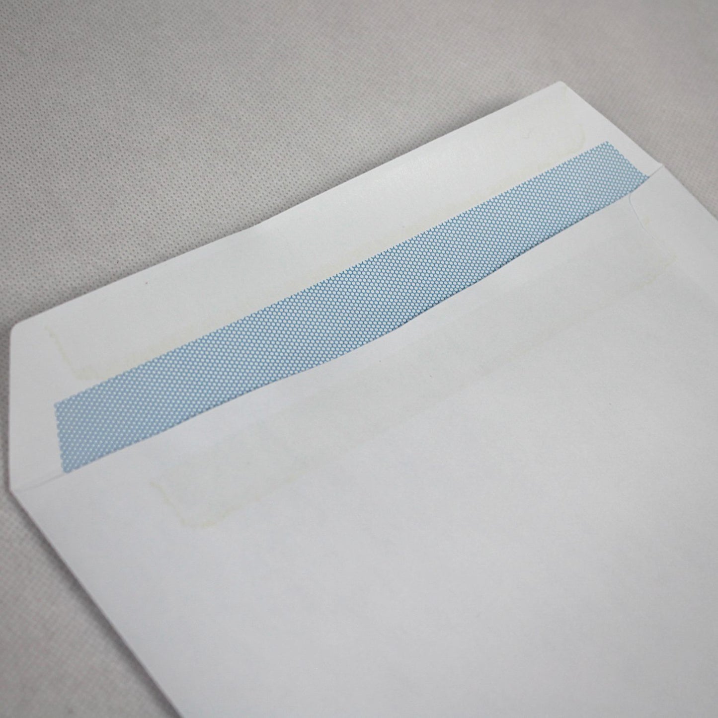 324x229mm C4 White Self Seal Envelopes (None Window)